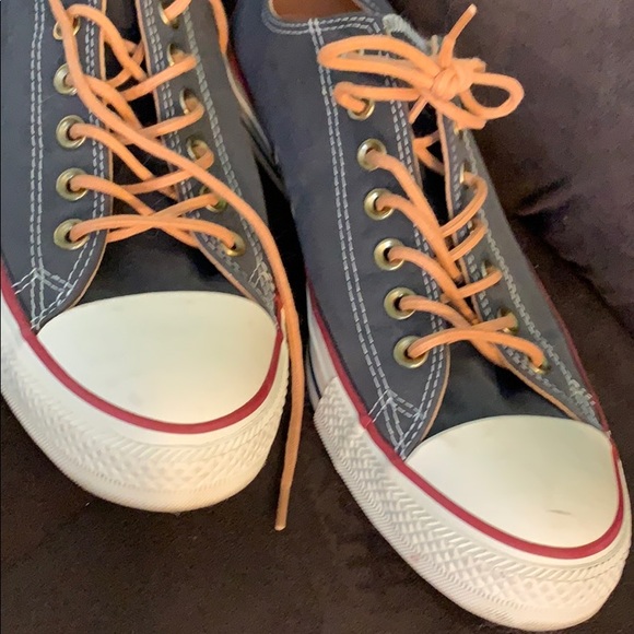 Men’s Converse - Picture 2 of 3